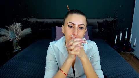 rebecca_diamonds online show from February 4, 6:50 am