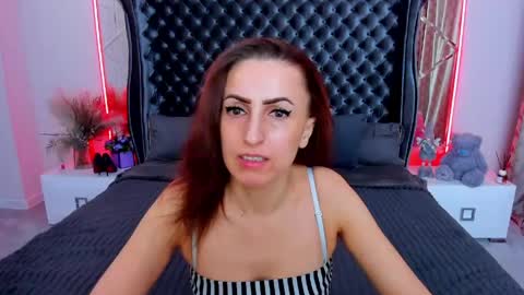 rebecca_diamonds online show from April 16, 5:29 am