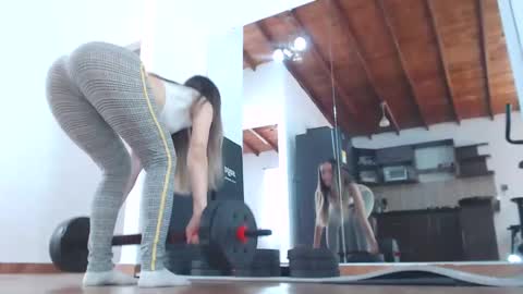 Snapshot of rebecca_johonsonn chatting on December 3, 5:38 pm Becca Johnsoon online show from December 3, 5:38 pm