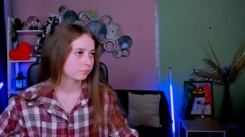 rebecca_smile_ online show from February 5, 1:47 pm