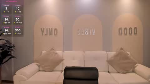 Rebe online show from November 21, 7:34 pm