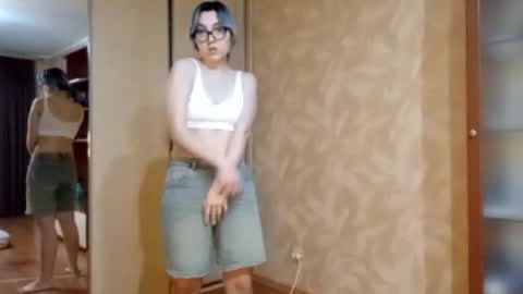 Zoe online show from February 9, 3:15 pm