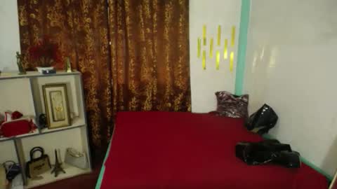 APPLE AT YOUR SERVICE online show from February 22, 1:31 am