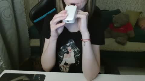 RebesaOlset online show from October 4, 3:32 pm