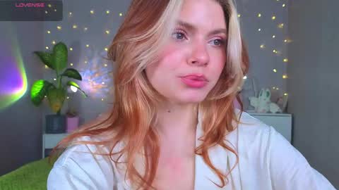 red__candy online show from May 14, 2:15 pm
