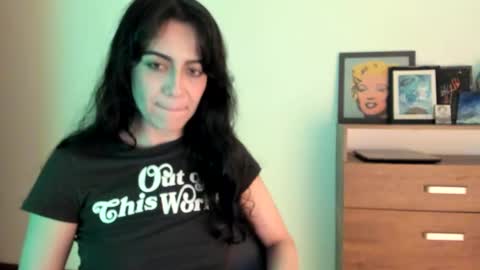 red_flower203 online show from March 25, 9:10 pm