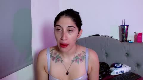 IG   OF red moonn online show from November 30, 5:14 am