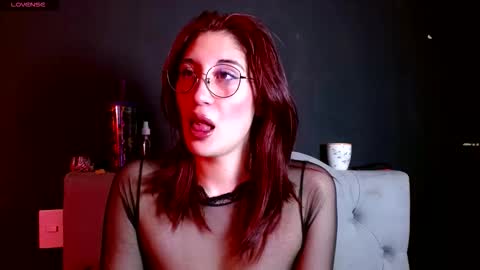 IG   OF red moonn online show from January 10, 5:02 am