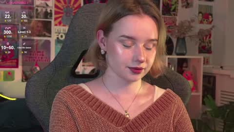 Snapshot of red_queeen chatting on January 29, 8:25 pm QUEEN OF EVIL online show from January 29, 8:25 pm