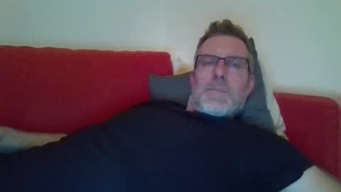 Red online show from December 30, 9:08 pm