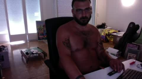 redbonezzzz online show from June 20, 2:45 pm