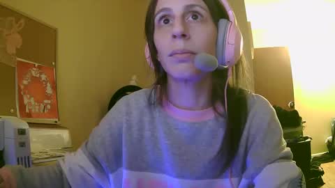 redhotamber151 online show from December 31, 10:37 am