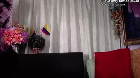 Snapshot of redroomxx chatting on September 16, 4:54 pm MIA online show from September 16, 4:54 pm