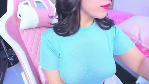 redski77 online show from November 13, 6:27 am