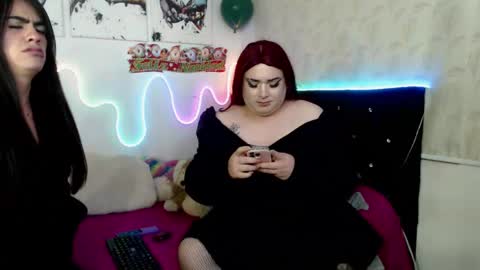 redvelvett22 online show from December 2, 7:51 am