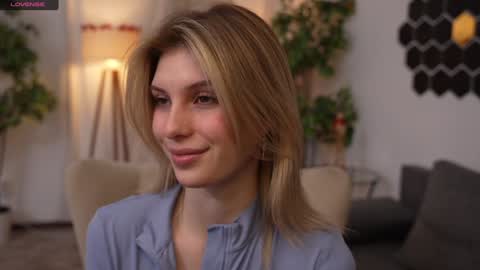 JessyinCherri yang online show from February 7, 7:18 am