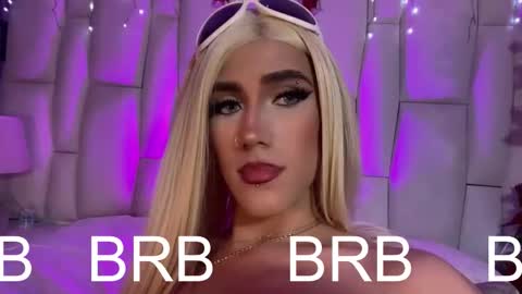 regiina_doll online show from January 7, 11:32 pm