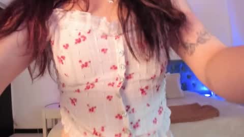 Snapshot of regina_blum chatting on October 16, 12:38 pm Regina online show from October 16, 12:38 pm