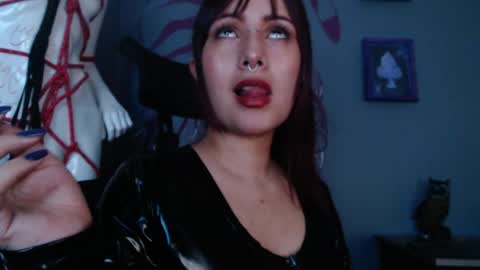 Regina online show from June 3, 11:10 pm