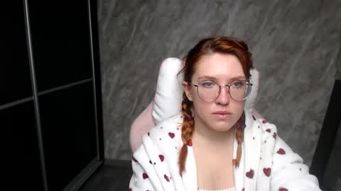 Regina online show from February 21, 2:03 am