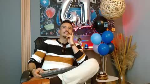   REIKO  online show from April 18, 7:58 pm