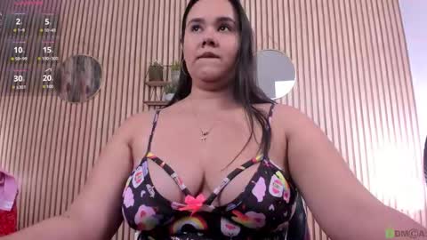 reina_loren online show from February 12, 4:16 am
