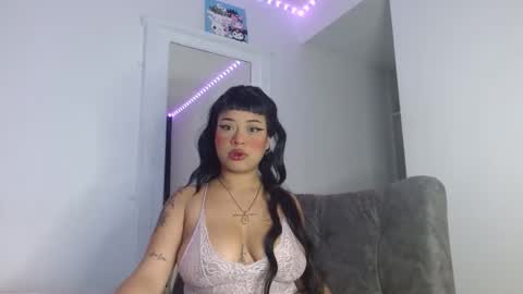 Snapshot of reina_reina chatting on October 21, 11:30 pm reina_reina online show from October 21, 11:30 pm