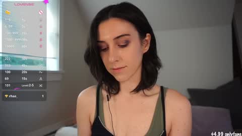 Remi online show from December 4, 9:51 pm