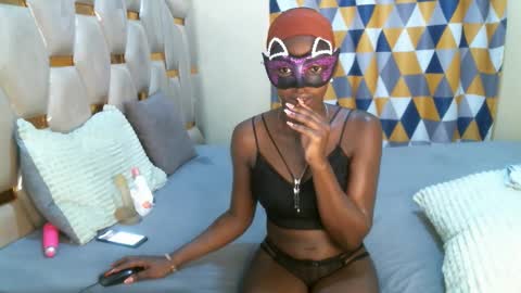 remmyqueen online show from April 15, 1:03 pm