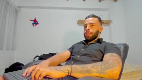 Rmy Steen online show from November 7, 1:19 am