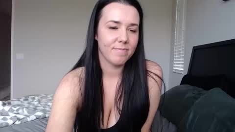 Bella Lively online show from November 14, 6:21 pm