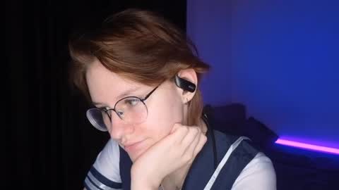 Claire online show from May 6, 7:09 pm