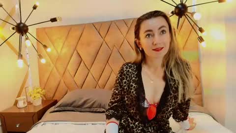 renata_fitnes online show from June 3, 12:19 pm