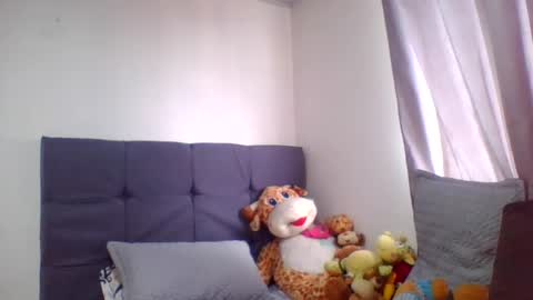 renata_hot1 online show from July 14, 8:25 pm