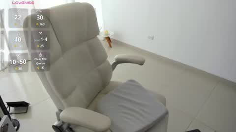 Snapshot of renata_t_ chatting on February 26, 8:04 pm RENATA online show from February 26, 8:04 pm