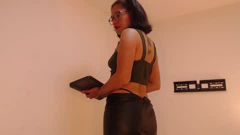 renataj online show from October 21, 9:18 pm