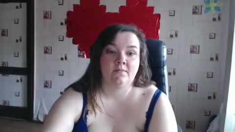 renataoia online show from March 12, 10:37 am