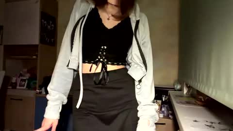 Mia online show from April 18, 7:58 pm