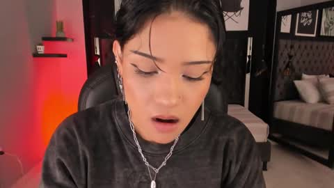 Renee Shelby online show from February 14, 9:17 pm