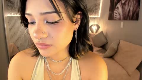 Renee Shelby online show from March 28, 8:32 pm