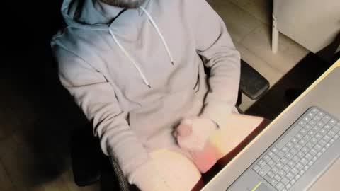 reswid online show from October 28, 10:00 pm