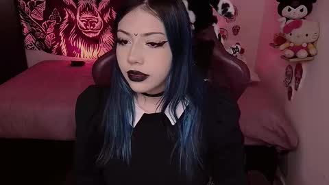 Snapshot of revenmiller_ chatting on October 2, 2:38 pm Reven online show from October 2, 2:38 pm