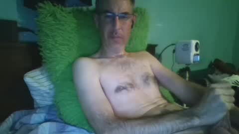 reyes_albert2006 online show from September 14, 12:17 pm