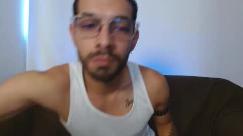 Snapshot of reypablo1 chatting on October 29, 10:21 pm REY PABLO Independent online show from October 29, 10:21 pm