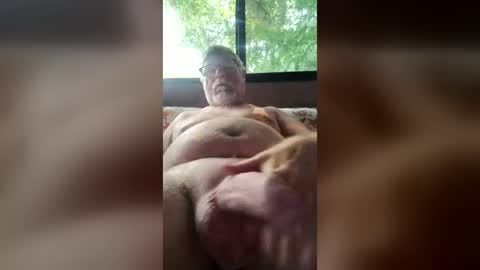 ri_tugger33 online show from July 14, 7:08 pm
