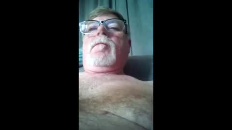 ri_tugger33 online show from May 5, 4:02 pm
