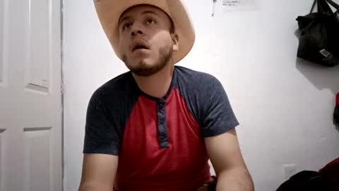 ricardogarcia21 online show from January 5, 8:22 am