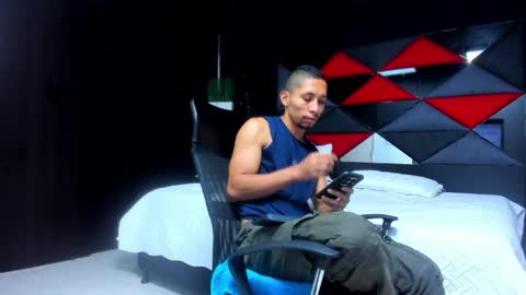 richar_voller online show from May 11, 11:28 am