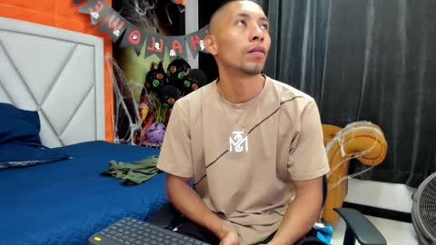 richar_voller online show from October 28, 11:11 am