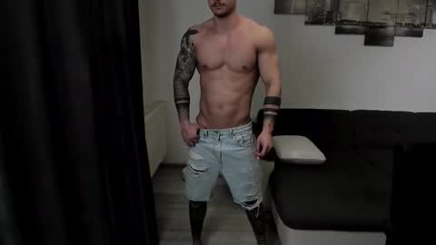 RichardDarell online show from February 13, 7:33 am